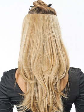 Einsetzen der Straight Extension:  (&copy; &copy; Great Lengths)
