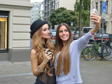 Selfie mit Sarah und Anja:  (&copy; &copy; Great Lengths)