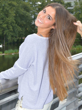 Die Haare fühlen sich sooo gut an:  (&copy; &copy; Great Lengths)
