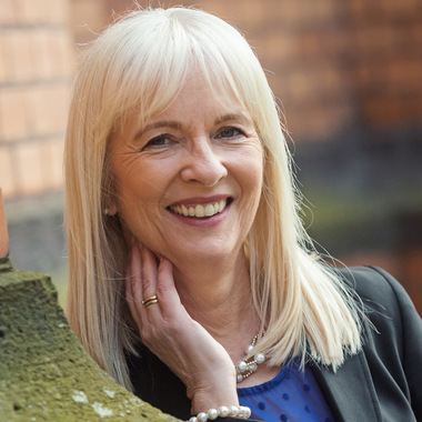 Ob glatt oder gewellt - jeder Look ist möglich:  (&copy; &copy; Great Lengths)