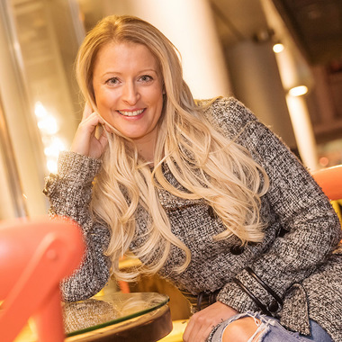 Langes Haar ist für Viviane der Inbegriff von Weiblichkeit:  (&copy; &copy; Great Lengths)