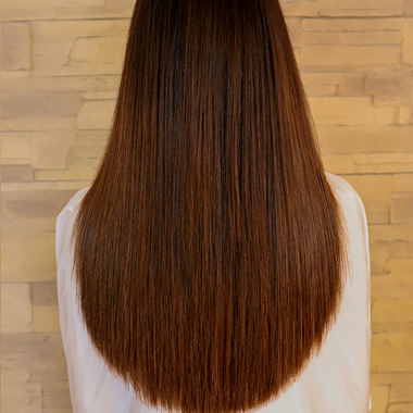 Lang und glatt, wie sich Binnaz ihre Mähne gewünscht hat:  (&copy; &copy; Great Lengths)