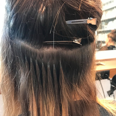 Die ersten Bondings werden eingearbeitet:  (&copy; &copy; Great Lengths)