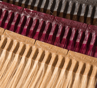 Bondings - unsichtbare Verbindung zwischen Eigenhaar und Extensions:  (&copy; Great Lengths)