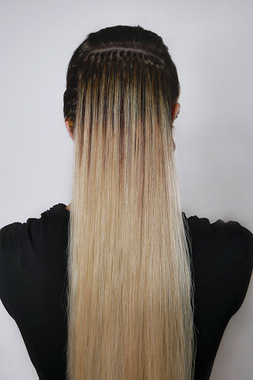 Look 6 - P1100776 RGB.jpg:  (&copy; &copy; Great Lengths)