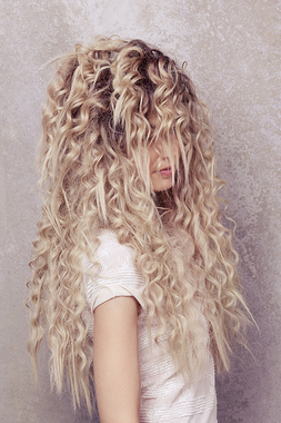 LOOK 9 - GL13029:  (&copy; &copy; Great Lengths)