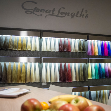 Präsentation der Strähnen:  (&copy; &copy; Great Lengths)