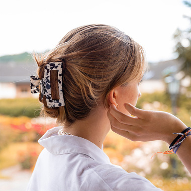 Sasstie Haarklammern:  (&copy; Great Lengths)
