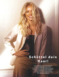 Gala, 13.07.2023, Schüttel dein Haar:  (&copy; Gala Magazin)