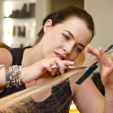 Nur geschulte Partnersalons erhalten professionelle Haarverlängerungen von Great Lengths. (&copy; Great Lengths)