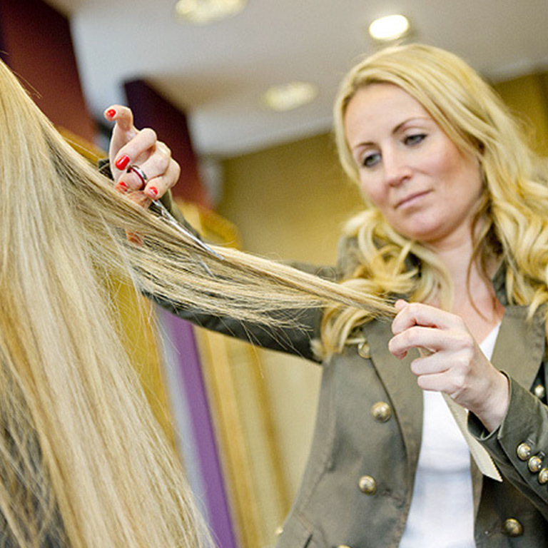 Stylistin Janet Andriske (&copy; Great Lengths)