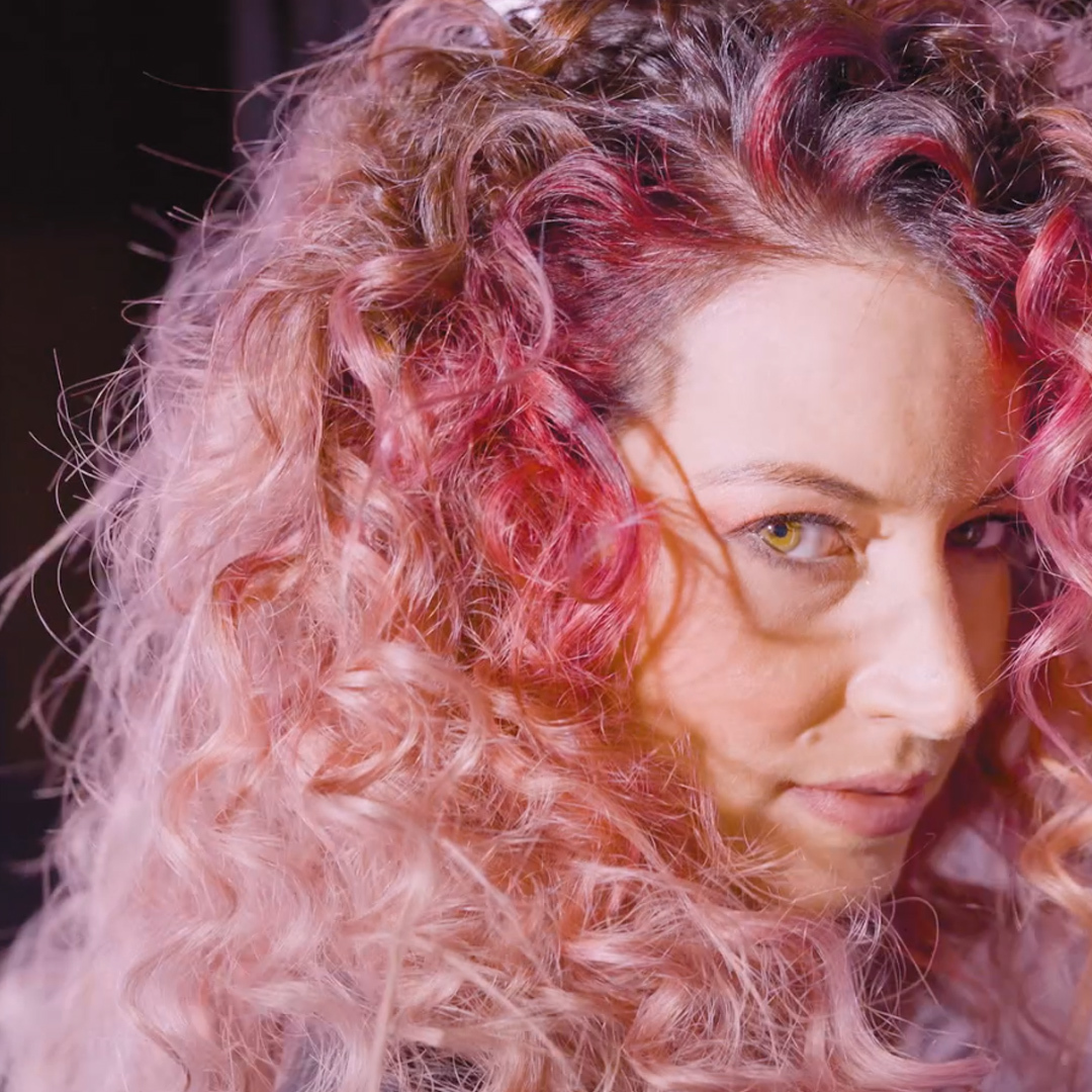 G2 = GREAT LENGTHS + MARIO GUTMANN (&copy; Great Lengths)