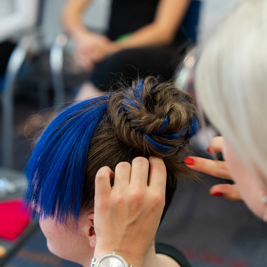 Backstage  (&copy; Great Lengths)