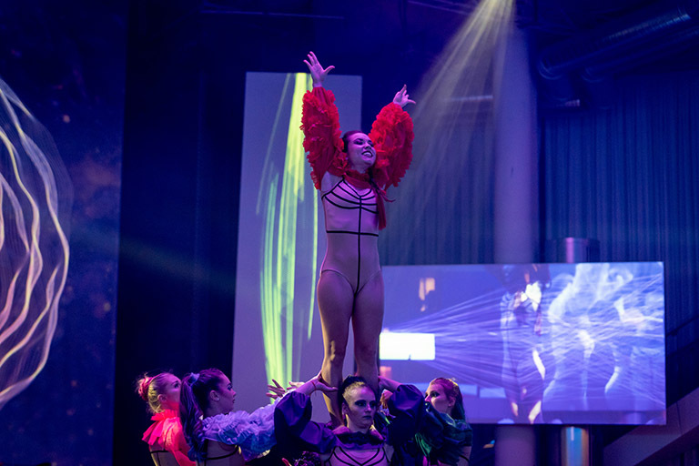 Gala Abend - Tanzeinlage / 221030-GL-my_first_experience-979 (&copy; Great Lengths)