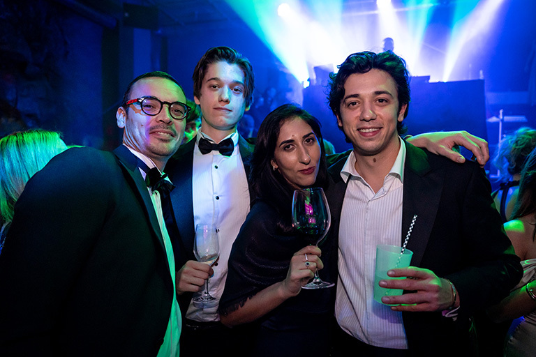 Party bis tief in die Nacht - 221030-GL-my_first_experience-1557 (&copy; Great Lengths)