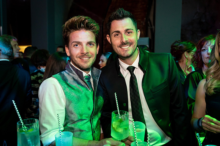 Party bis tief in die Nacht - 221030-GL-my_first_experience-1559 (&copy; Great Lengths)