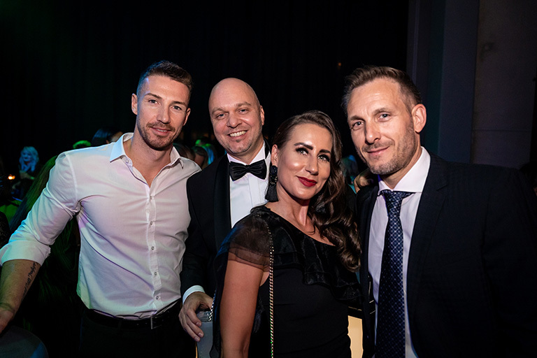 Party bis tief in die Nacht - 221030-GL-my_first_experience-1666 (&copy; Great Lengths)