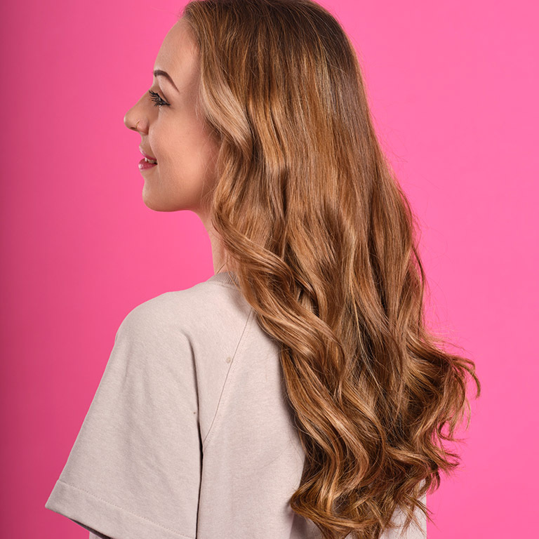 GREAT LENGTHS X LOTTA CURLS (&copy; Great Lengths)