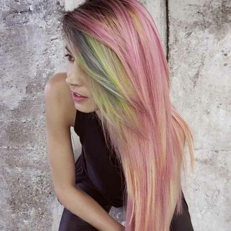 Intensive Farben mit Extensions (&copy; Great Lengths)