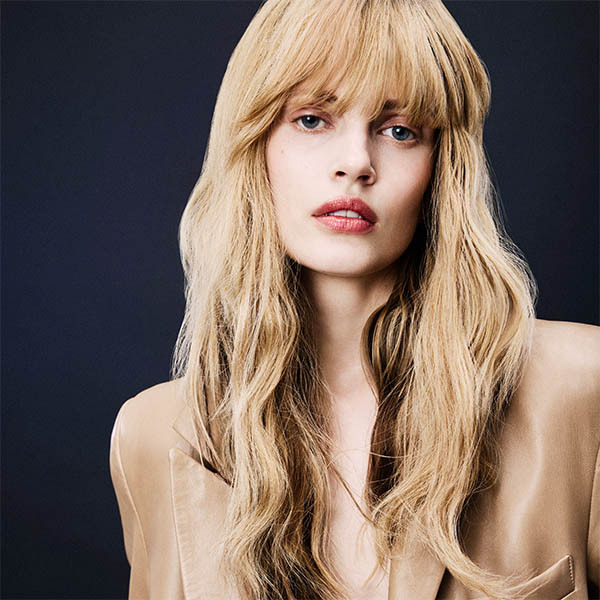 Beyond Classic Beauty q-08 (&copy; Great Lengths)